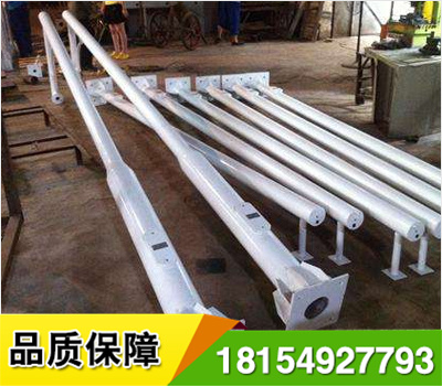 立桿、F桿良好的安全設(shè)施系統(tǒng)應(yīng)具有交通管理,安全防護,交通誘導,隔離封閉,防止眩光等多種功能.